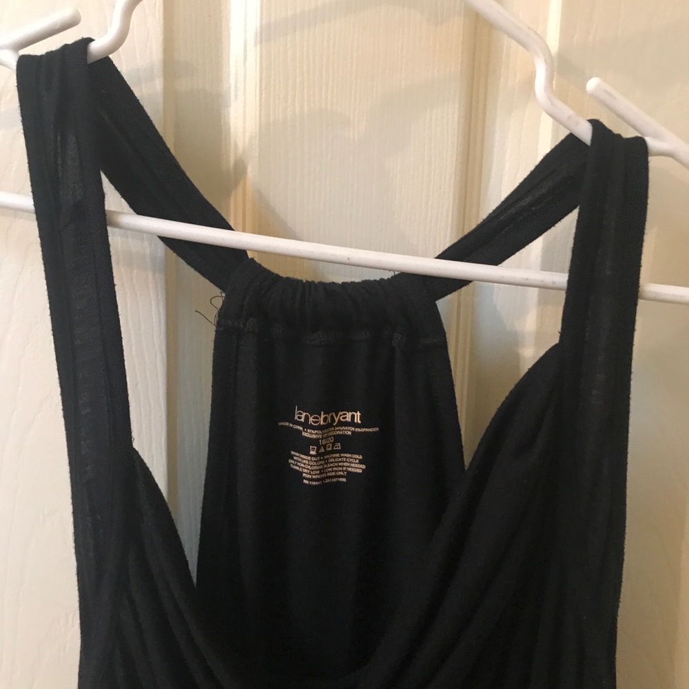 Lane Bryant scoop-tank black with rose sequins - Picture 2 of 5